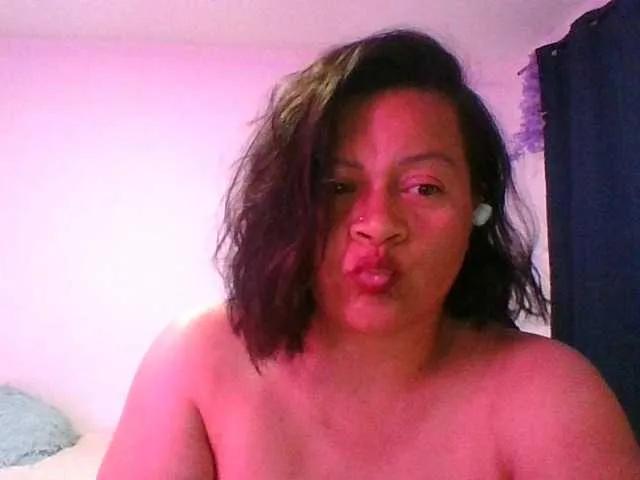 Offline adri007 on BongaCams