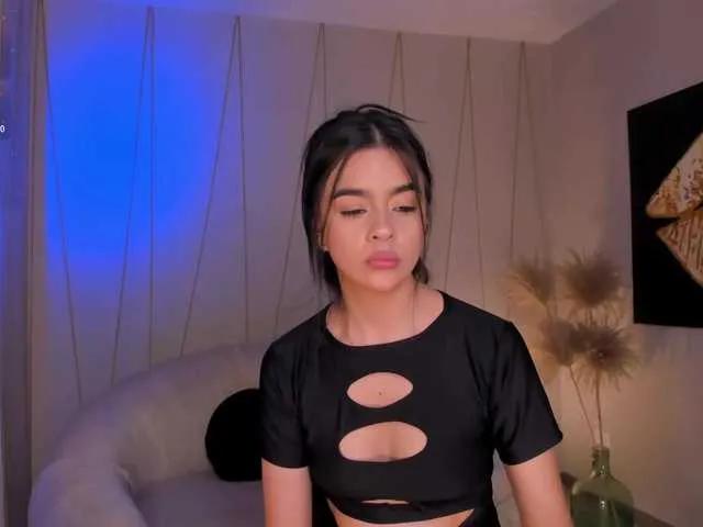 Offline AlanaCraft on BongaCams