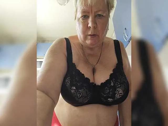 Offline Alena61 on BongaCams