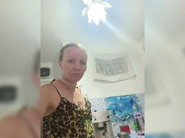 Offline Alenushka888 on BongaCams