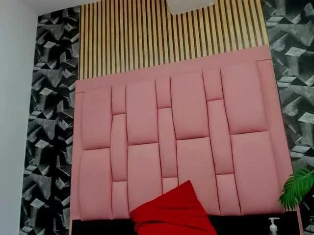 Offline alice-rouusse on BongaCams