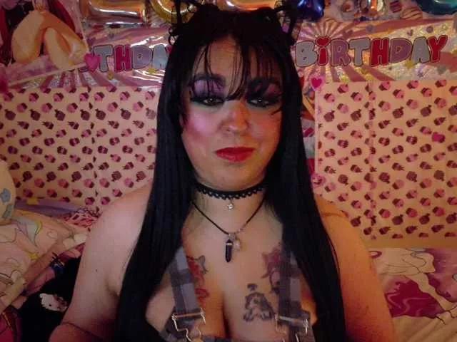 Offline AlizeHentaiMeow on BongaCams