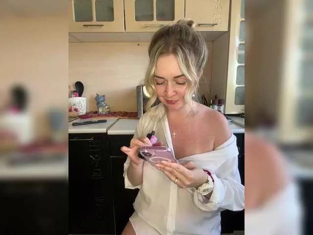 Offline AloveA69 on BongaCams