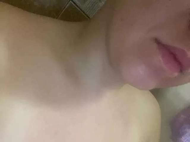 Offline Amber-Lorinda on BongaCams