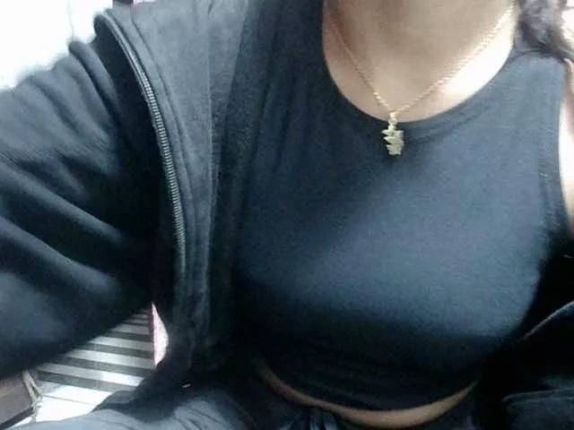 Offline Amelia25 on BongaCams