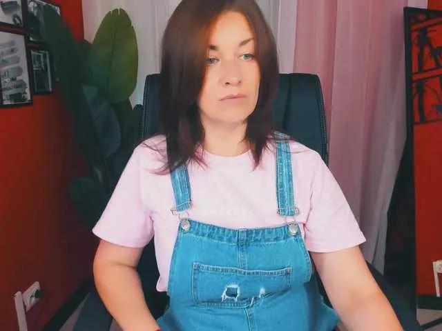 Offline AnaMills on BongaCams