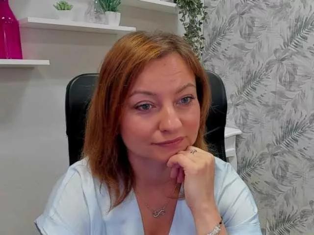 Offline angelaLove13 on BongaCams