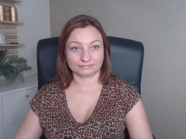 Offline angelaLove13 on BongaCams