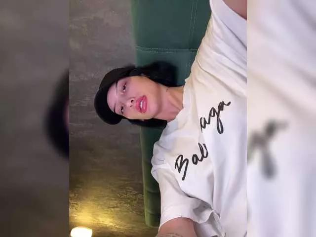 Offline AnikaSex on BongaCams