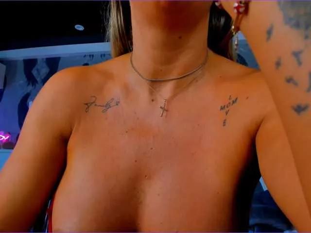 Offline anneswhite on BongaCams