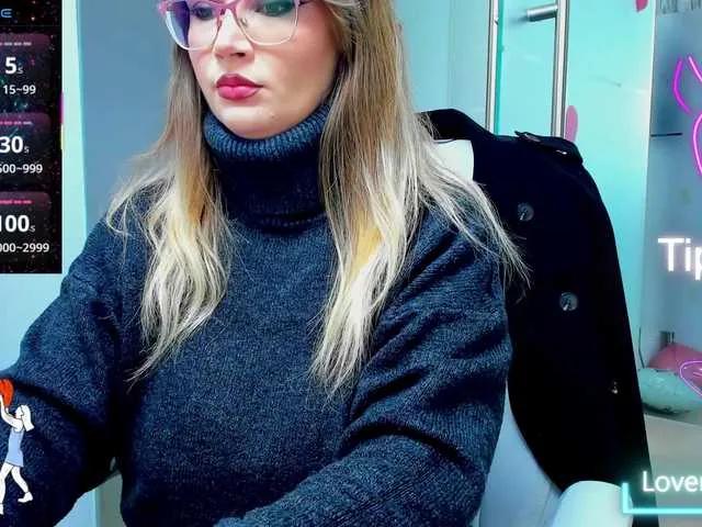 Offline anyarosses on BongaCams