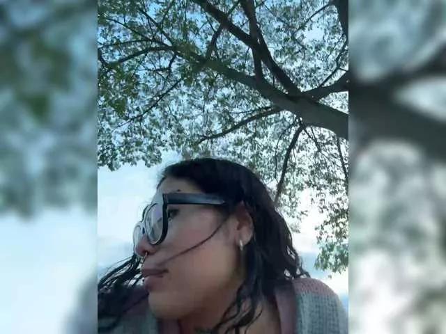 Offline ArielMoore on BongaCams