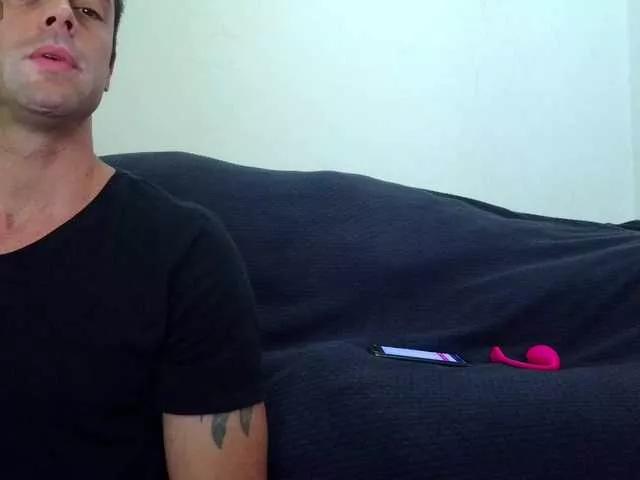 Offline august-laura on BongaCams