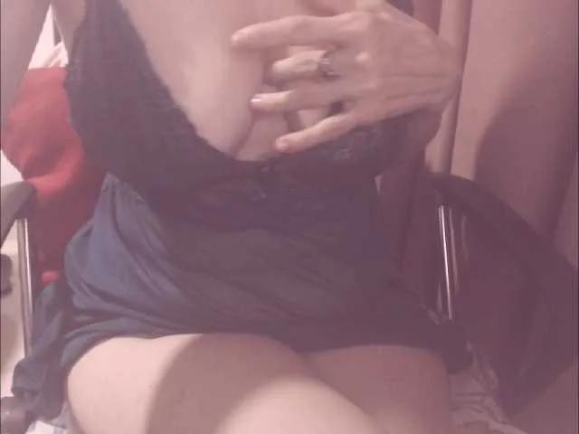 Offline belleblondx on BongaCams