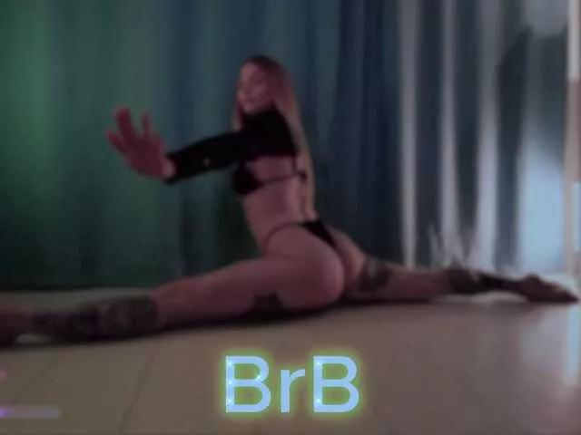 Freechat BlackMonro on BongaCams