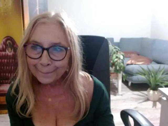 Freechat BlondeSofia on BongaCams