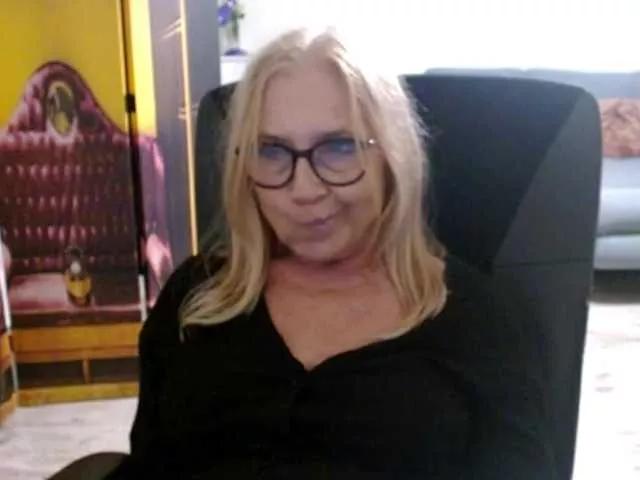 Freechat BlondeSofia on BongaCams