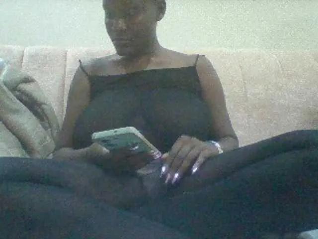 Offline BoobieQueen on BongaCams