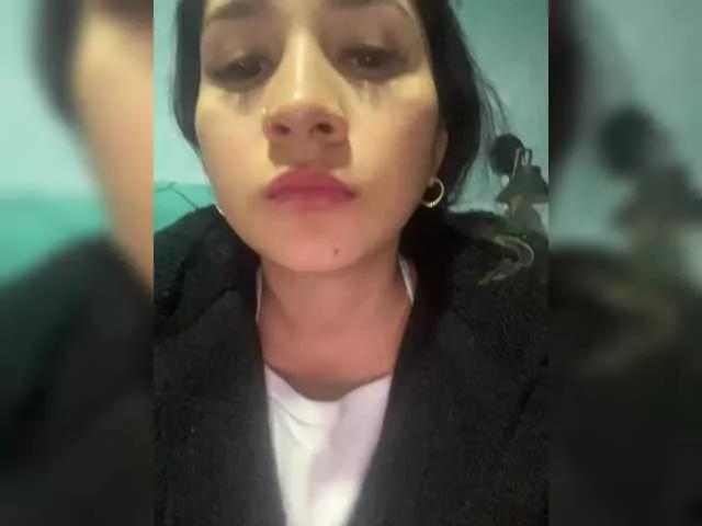 Offline britt-grey on BongaCams