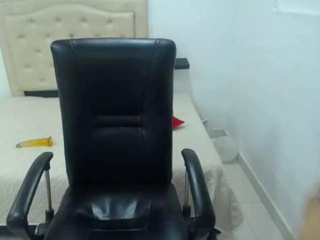 Freechat Charlotte-xoxo on BongaCams