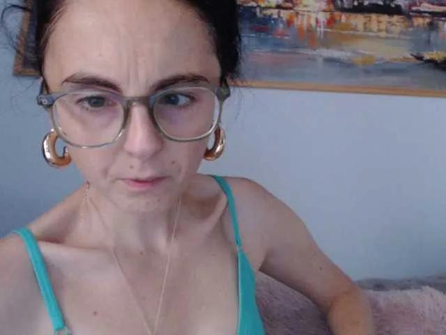 Offline cleophee on BongaCams