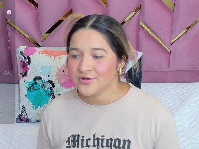 Offline collegepawglovedaddy on BongaCams