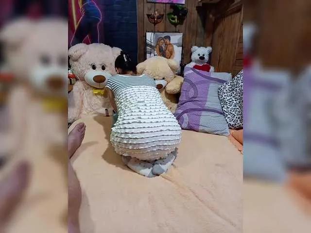 Offline Cottoncandy1-1 on BongaCams