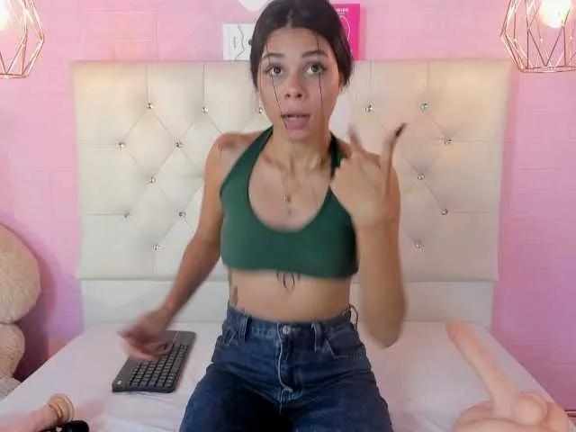 Offline CristinaPiccone on BongaCams