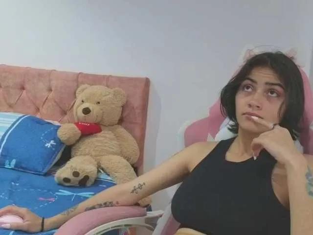 CrystalStarX — I'm excited by fulfilling different fetishes. I love spicy and exciting conversations, breaking out of my routine, and exploring my body.