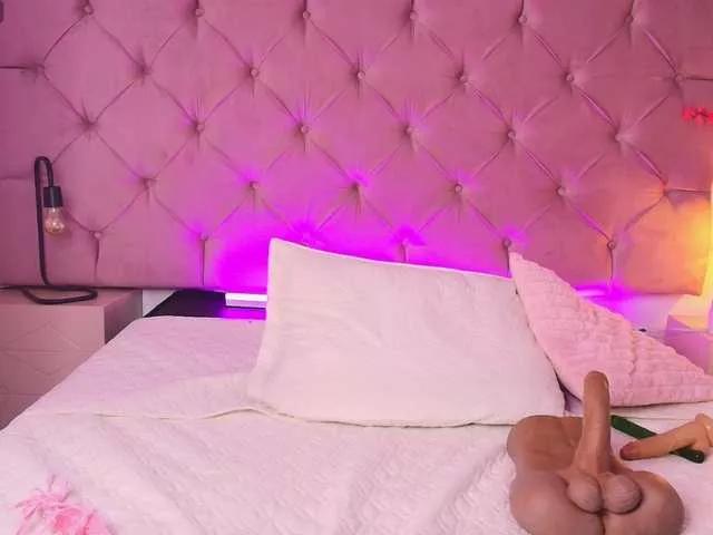 Freechat CrysttalMoon on BongaCams