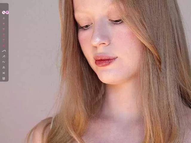 Offline CuteShine on BongaCams