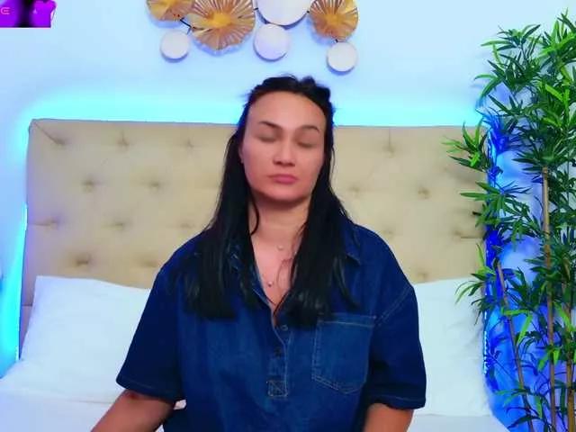 Offline DaliyaArabian on BongaCams