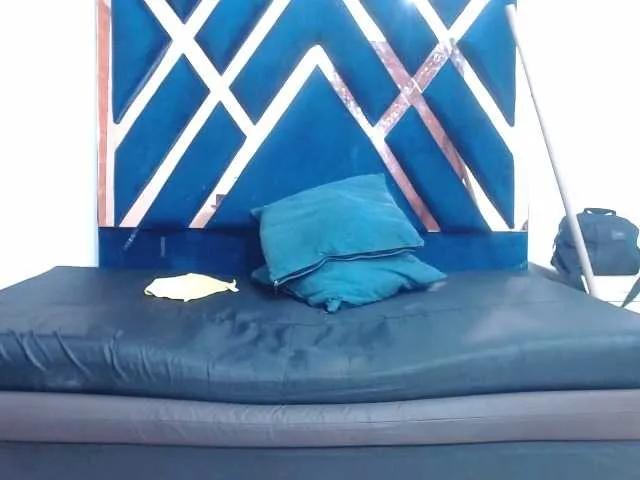 Offline danilopezxxx on BongaCams