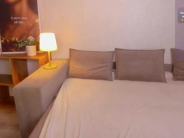 Offline ElinaStarr on BongaCams