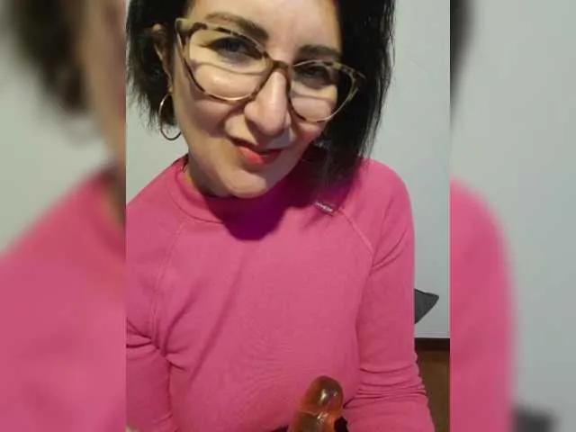 Offline ElitalianMilf on BongaCams
