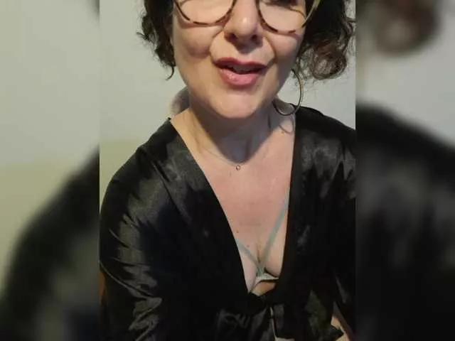 Offline ElitalianMilf on BongaCams