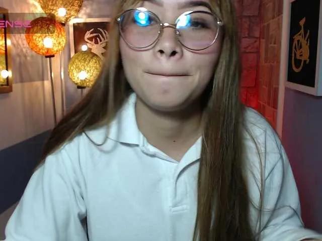 Offline Fiorellaa-delsd on BongaCams