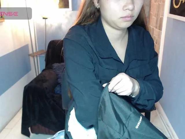 Offline Fiorellaa-delsd on BongaCams