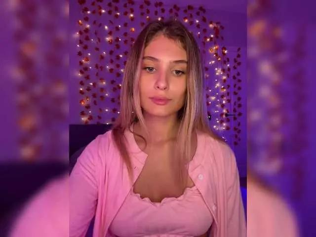 Offline FOX69LOVE on BongaCams