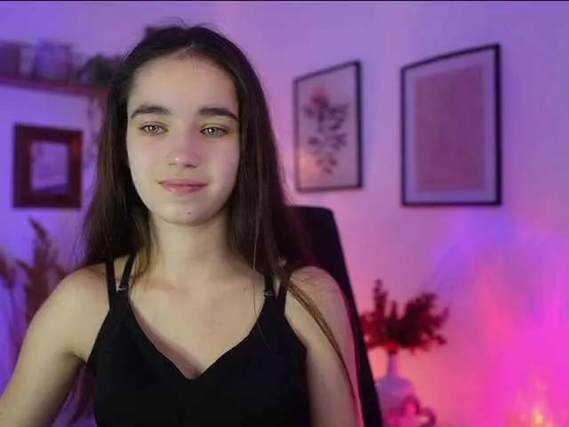 Offline GiaPaige18 on BongaCams