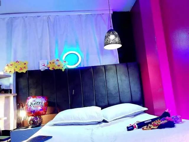 Offline girl-amada on BongaCams