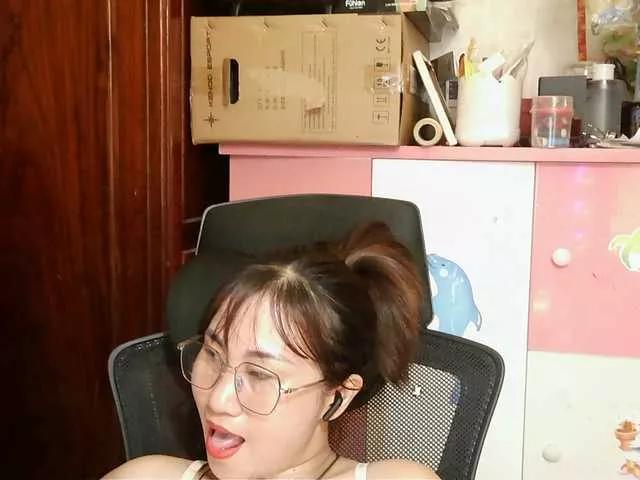 Offline girl30slutty on BongaCams