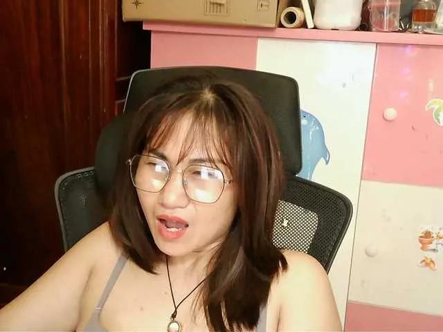 Offline girl30slutty on BongaCams