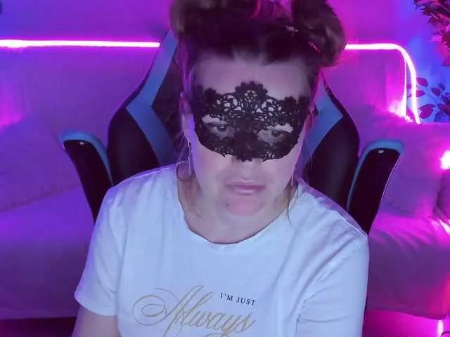 Offline GloriaGrays on BongaCams