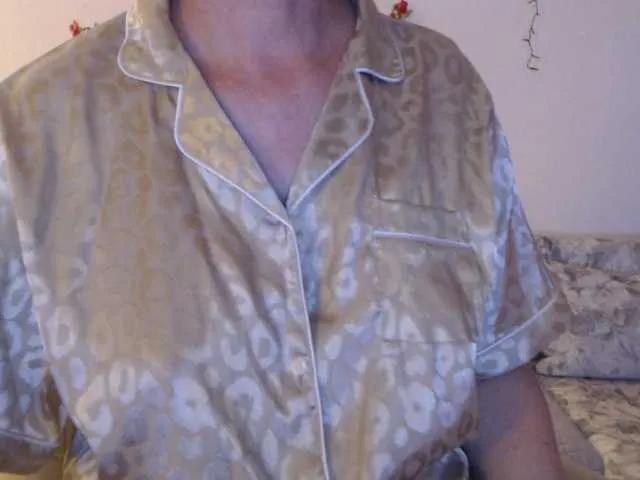 Offline goodSnowQueen on BongaCams