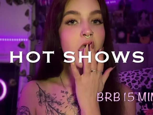 Offline GoodyGirl on BongaCams