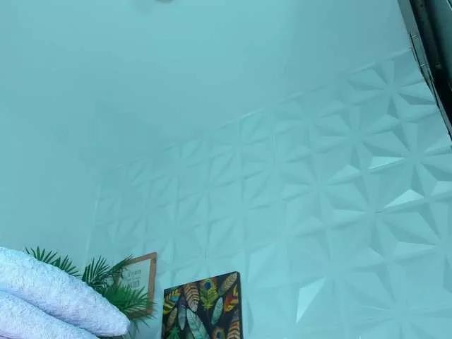 Offline Hellen-Sky on BongaCams