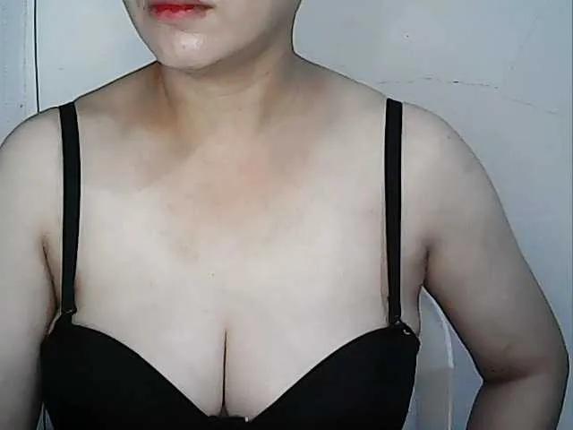 Offline hotbabyasian on BongaCams