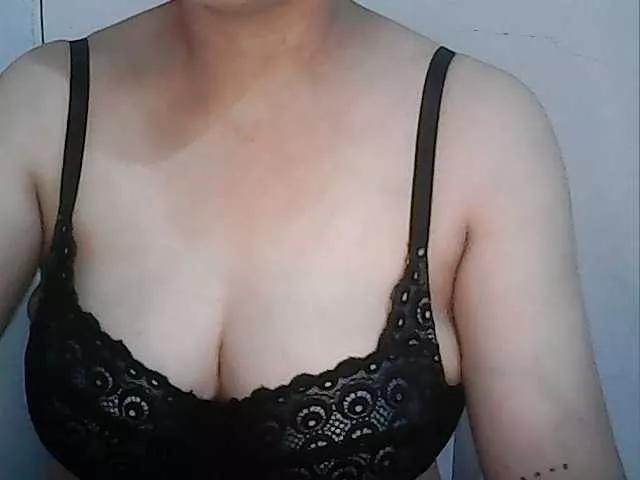 Offline hotbabyasian on BongaCams