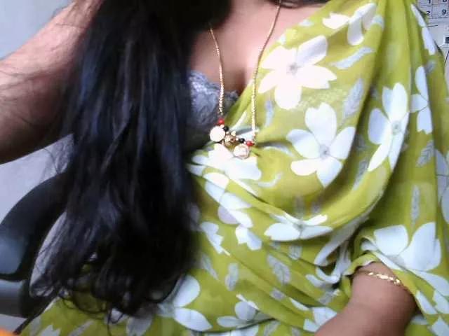 Offline hotpavitra on BongaCams